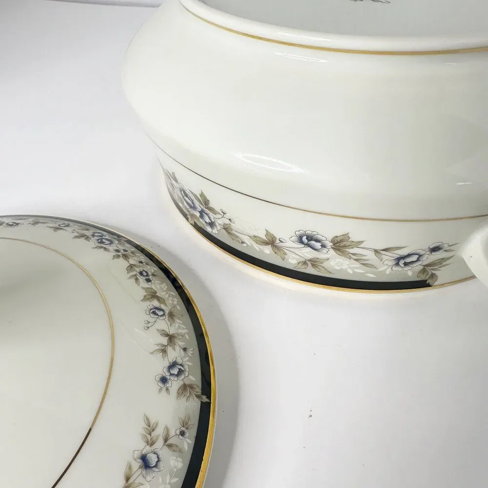 Seizan‎ Fine China Japan Sansui 7953 Covered Casserole Dish Handles
